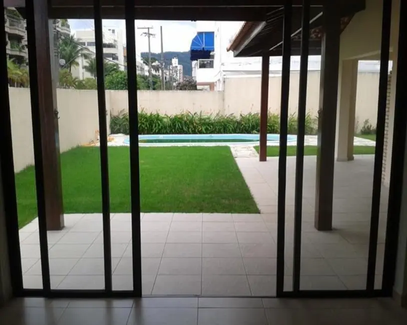 Sobrado com 3 quartos à venda e para alugar, 160m2 em Enseada, Guaruja - SP - imagem 4 Foto 4 de Sobrado com 3 quartos à venda e para alugar, 160m2 em Enseada, Guaruja - SP