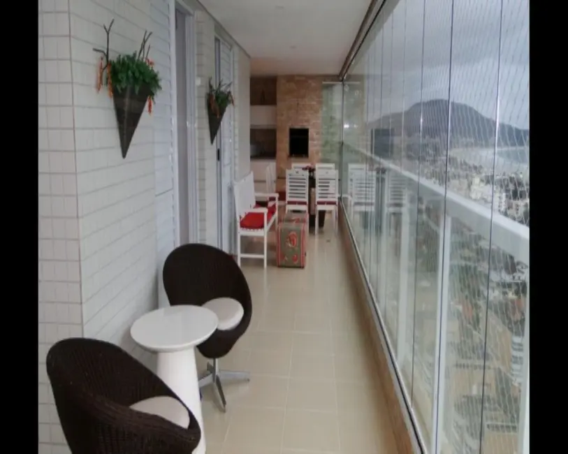 Apartamento com 4 quartos à venda e para alugar, 124m2 em Enseada, Guaruja - SP - imagem 3 Foto 3 de Apartamento com 4 quartos à venda e para alugar, 124m2 em Enseada, Guaruja - SP