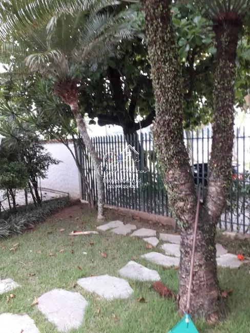 Sobrado com 4 quartos à venda, 420m2 em Enseada, Guaruja - SP - imagem 3 Foto 3 de Sobrado com 4 quartos à venda, 420m2 em Enseada, Guaruja - SP