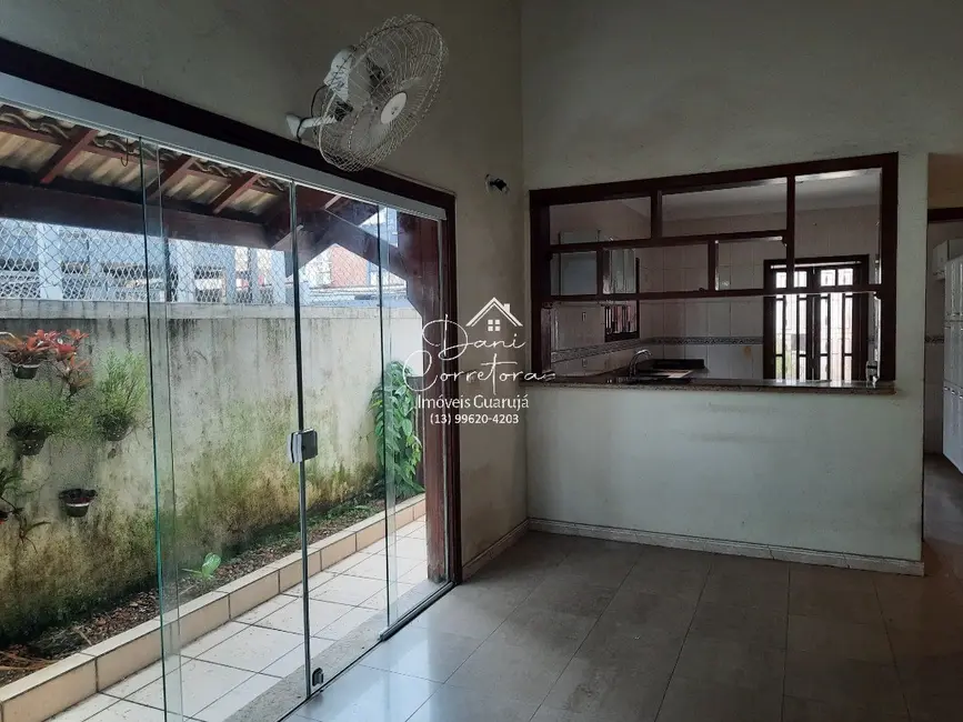 Pousada com 6 quartos à venda e para alugar, 220m2 em Loteamento João Batista Julião, Guaruja - SP - imagem 9 Foto 9 de Pousada com 6 quartos à venda e para alugar, 220m2 em Loteamento João Batista Julião, Guaruja - SP
