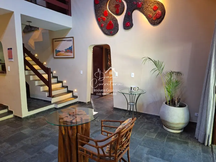 Sobrado com 7 quartos à venda, 320m2 em Enseada, Guaruja - SP - imagem 4 Foto 4 de Sobrado com 7 quartos à venda, 320m2 em Enseada, Guaruja - SP