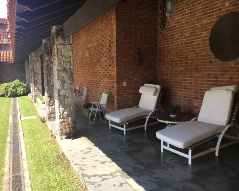 Sobrado com 5 quartos à venda e para alugar, 750m2 em Acapulco, Guaruja - SP - imagem 7 Foto 7 de Sobrado com 5 quartos à venda e para alugar, 750m2 em Acapulco, Guaruja - SP