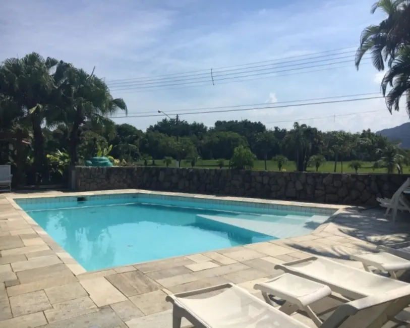 Sobrado com 5 quartos à venda e para alugar, 750m2 em Acapulco, Guaruja - SP - imagem 3 Foto 3 de Sobrado com 5 quartos à venda e para alugar, 750m2 em Acapulco, Guaruja - SP