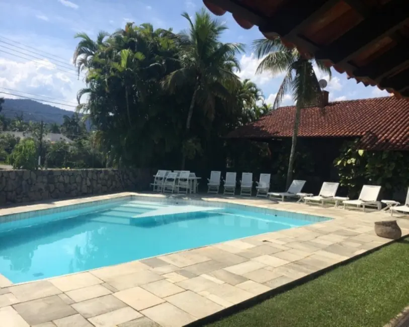 Sobrado com 5 quartos à venda e para alugar, 750m2 em Acapulco, Guaruja - SP - imagem 2 Foto 2 de Sobrado com 5 quartos à venda e para alugar, 750m2 em Acapulco, Guaruja - SP