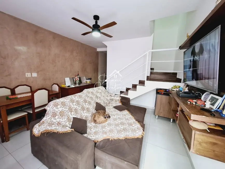 Foto 2 de Sobrado com 2 quartos à venda, 90m2 em Enseada, Guaruja - SP