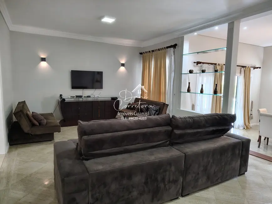 Sobrado com 4 quartos à venda, 588m2 em Enseada, Guaruja - SP - imagem 8 Foto 8 de Sobrado com 4 quartos à venda, 588m2 em Enseada, Guaruja - SP