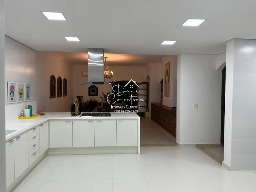 Sobrado com 6 quartos à venda e para alugar, 800m2 em Jardim Acapulco, Guaruja - SP - imagem 7 Foto 7 de Sobrado com 6 quartos à venda e para alugar, 800m2 em Jardim Acapulco, Guaruja - SP