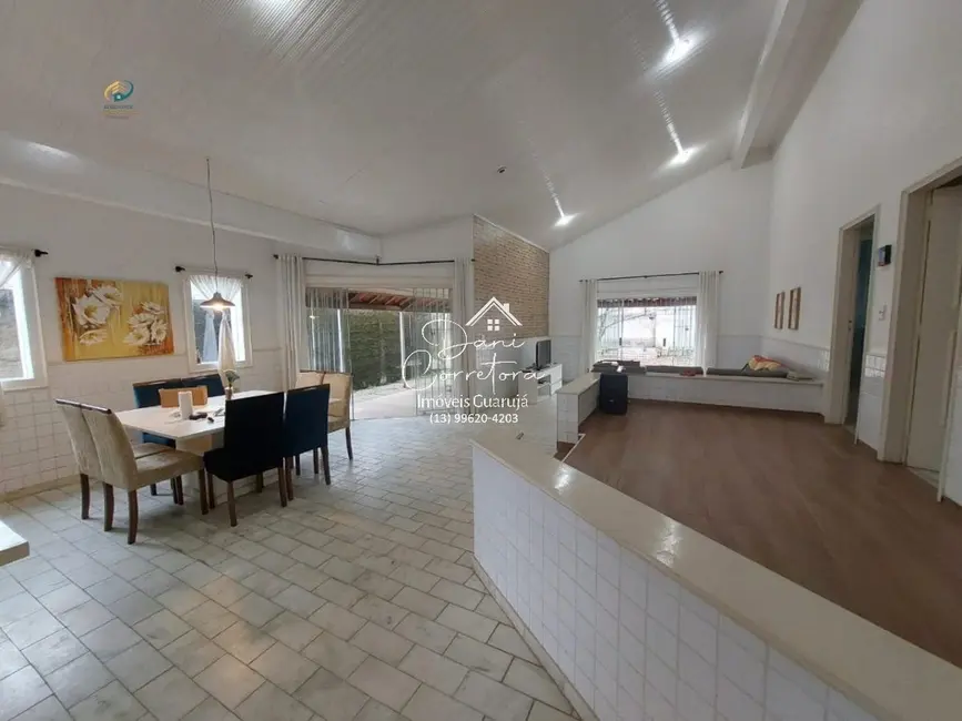 Sobrado com 4 quartos à venda em Enseada, Guaruja - SP - imagem 5 Foto 5 de Sobrado com 4 quartos à venda em Enseada, Guaruja - SP