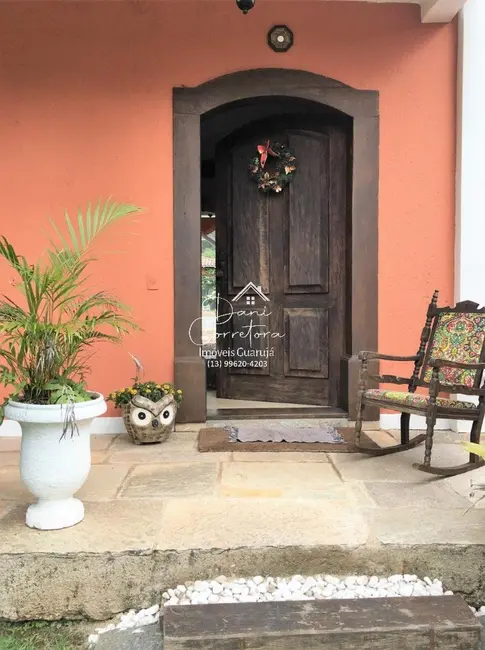 Sobrado com 7 quartos à venda, 463m2 em Balneário Praia do Pernambuco, Guaruja - SP - imagem 8 Foto 8 de Sobrado com 7 quartos à venda, 463m2 em Balneário Praia do Pernambuco, Guaruja - SP