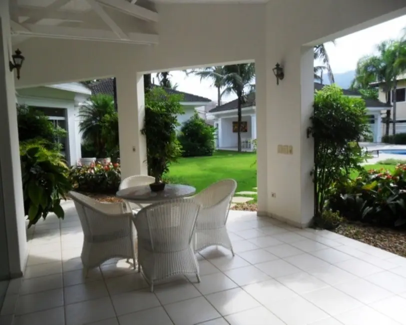 Sobrado com 5 quartos à venda e para alugar, 800m2 em Acapulco, Guaruja - SP - imagem 6 Foto 6 de Sobrado com 5 quartos à venda e para alugar, 800m2 em Acapulco, Guaruja - SP