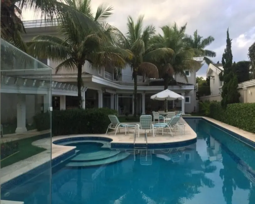 Sobrado com 7 quartos à venda e para alugar, 625m2 em Acapulco, Guaruja - SP - imagem 3 Foto 3 de Sobrado com 7 quartos à venda e para alugar, 625m2 em Acapulco, Guaruja - SP