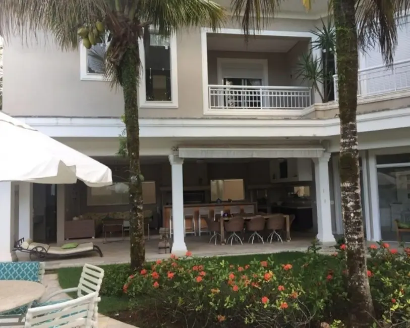 Sobrado com 7 quartos à venda e para alugar, 625m2 em Acapulco, Guaruja - SP - imagem 9 Foto 9 de Sobrado com 7 quartos à venda e para alugar, 625m2 em Acapulco, Guaruja - SP