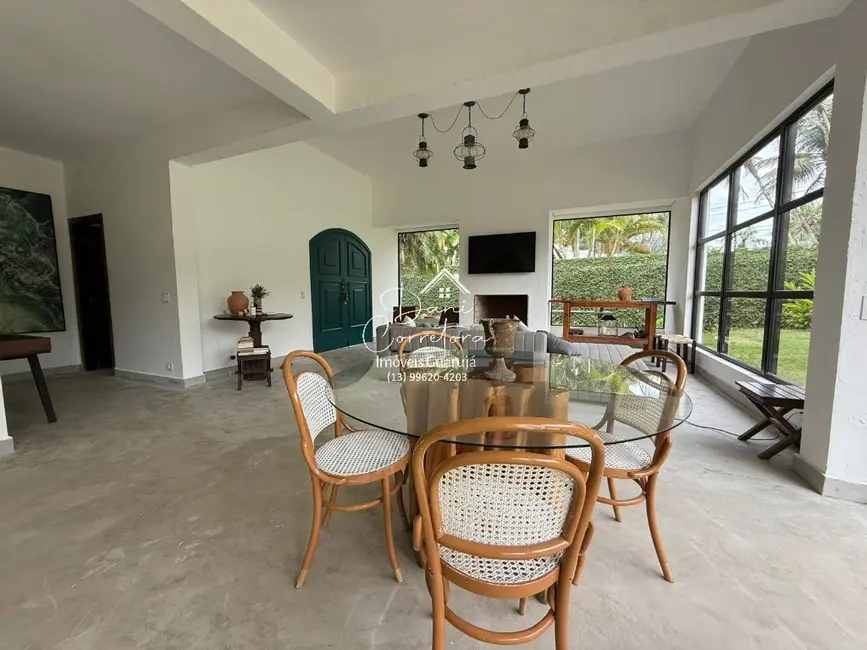 Sobrado com 4 quartos à venda, 320m2 em Balneário Praia do Pernambuco, Guaruja - SP - imagem 1 Foto 1 de Sobrado com 4 quartos à venda, 320m2 em Balneário Praia do Pernambuco, Guaruja - SP