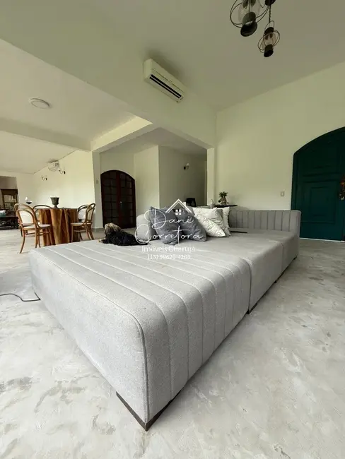 Sobrado com 4 quartos à venda, 320m2 em Balneário Praia do Pernambuco, Guaruja - SP - imagem 3 Foto 3 de Sobrado com 4 quartos à venda, 320m2 em Balneário Praia do Pernambuco, Guaruja - SP