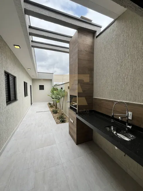 Foto 4 de Casa de Condomínio com 3 quartos à venda, 176m2 em Loteamento Industrial Água Preta, Pindamonhangaba - SP