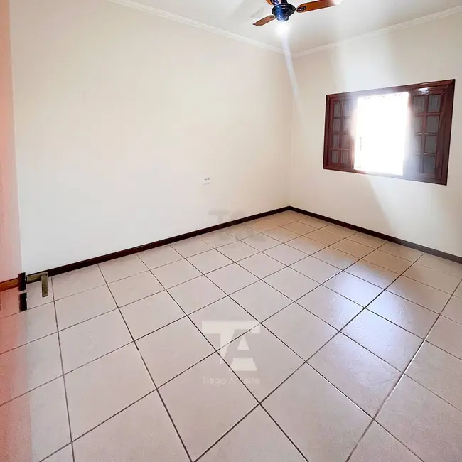 Foto 7 de Casa com 3 quartos à venda, 300m2 em Pindamonhangaba - SP