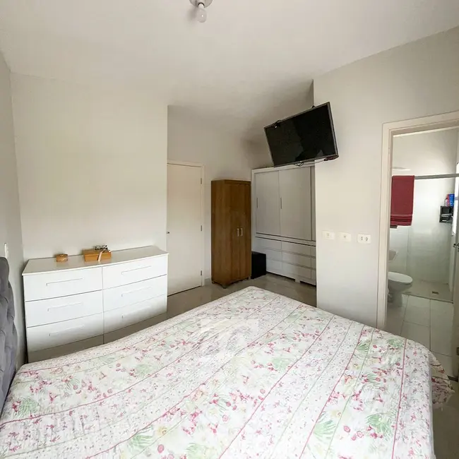 Foto 9 de Casa de Condomínio com 3 quartos à venda, 180m2 em Loteamento Industrial Água Preta, Pindamonhangaba - SP