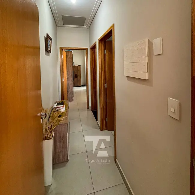 Foto 8 de Casa de Condomínio com 2 quartos à venda, 175m2 em Residencial Maricá, Pindamonhangaba - SP