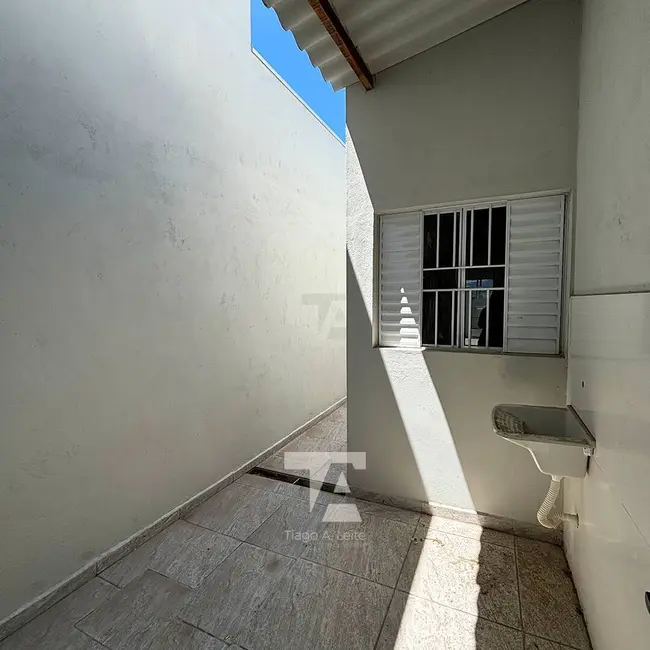 Foto 2 de Casa com 2 quartos à venda, 125m2 em Conjunto Habitacional Terra dos Ipês, Pindamonhangaba - SP