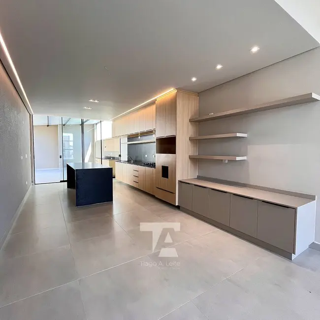 Foto 5 de Casa de Condomínio com 3 quartos à venda, 250m2 em Nossa Senhora do Perpétuo Socorro, Pindamonhangaba - SP