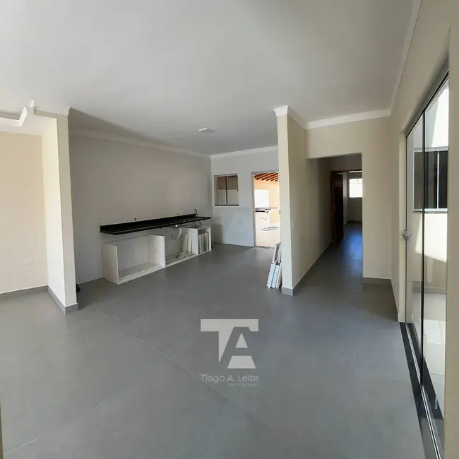 Casa de Condomínio com 3 quartos à venda e para alugar, 175m2 em Loteamento Industrial Água Preta, Pindamonhangaba - SP - imagem 1 Foto 1 de Casa de Condomínio com 3 quartos à venda e para alugar, 175m2 em Loteamento Industrial Água Preta, Pindamonhangaba - SP