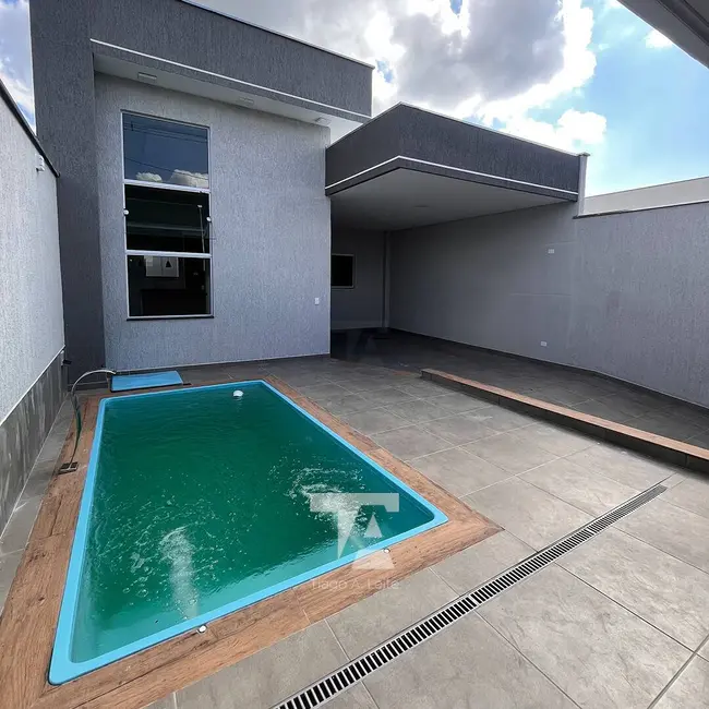 Foto 1 de Casa com 3 quartos à venda, 176m2 em Pindamonhangaba - SP