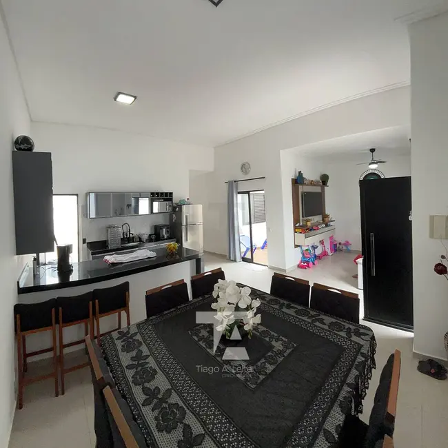 Foto 1 de Casa com 3 quartos à venda, 176m2 em Loteamento Santa Clara, Pindamonhangaba - SP