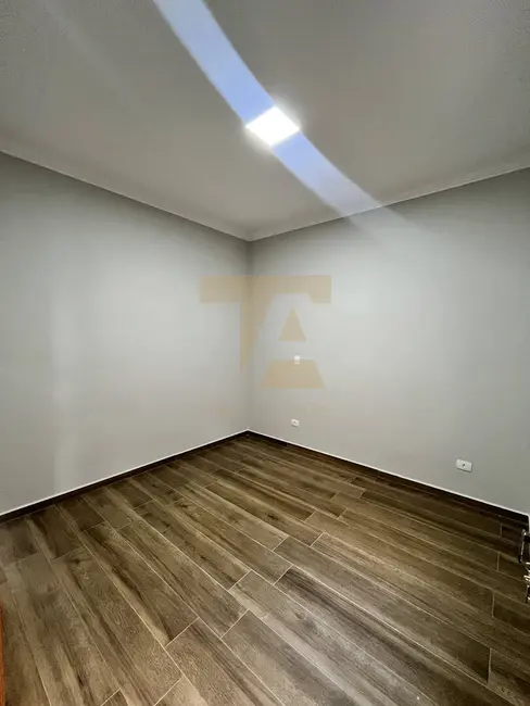 Casa de Condomínio com 3 quartos à venda, 200m2 em Parque São Domingos, Pindamonhangaba - SP - imagem 6 Foto 6 de Casa de Condomínio com 3 quartos à venda, 200m2 em Parque São Domingos, Pindamonhangaba - SP