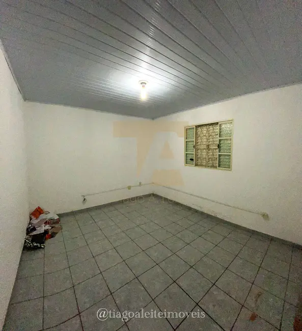 Sala Comercial à venda, 250m2 em Vila Bourghese, Pindamonhangaba - SP - imagem 8 Foto 8 de Sala Comercial à venda, 250m2 em Vila Bourghese, Pindamonhangaba - SP