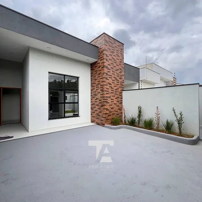 Foto 1 de Casa com 3 quartos à venda, 175m2 em Loteamento Santa Clara, Pindamonhangaba - SP
