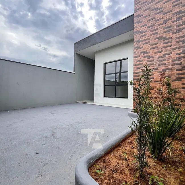 Foto 2 de Casa com 3 quartos à venda, 175m2 em Loteamento Santa Clara, Pindamonhangaba - SP