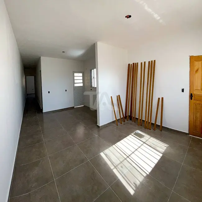 Foto 2 de Casa com 2 quartos à venda, 125m2 em Residencial e Comercial Portal dos Eucaliptos, Pindamonhangaba - SP