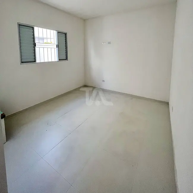 Casa com 3 quartos e 2 banheiros à venda, 72m2 por R$565.000 em