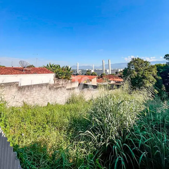Foto 2 de Terreno / Lote à venda, 300m2 em Santana, Pindamonhangaba - SP