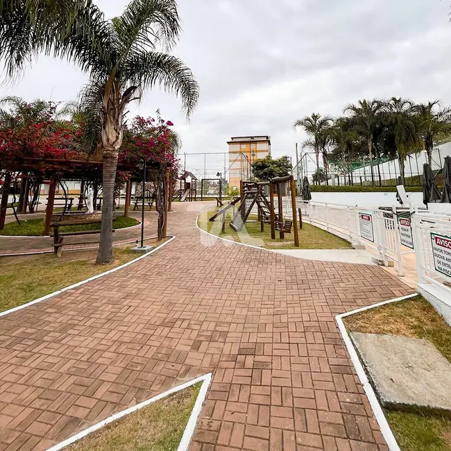 Foto 2 de Sobrado com 3 quartos à venda, 233m2 em Loteamento Industrial Água Preta, Pindamonhangaba - SP