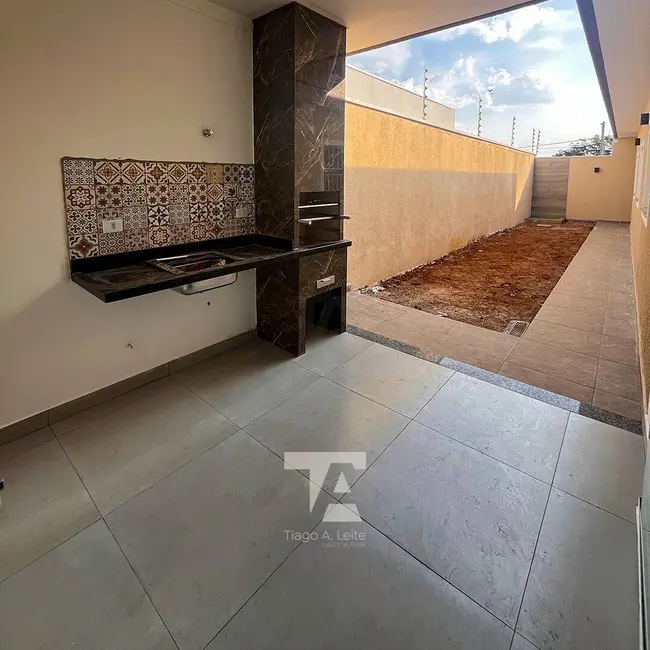 Foto 2 de Casa com 3 quartos à venda, 175m2 em Pindamonhangaba - SP