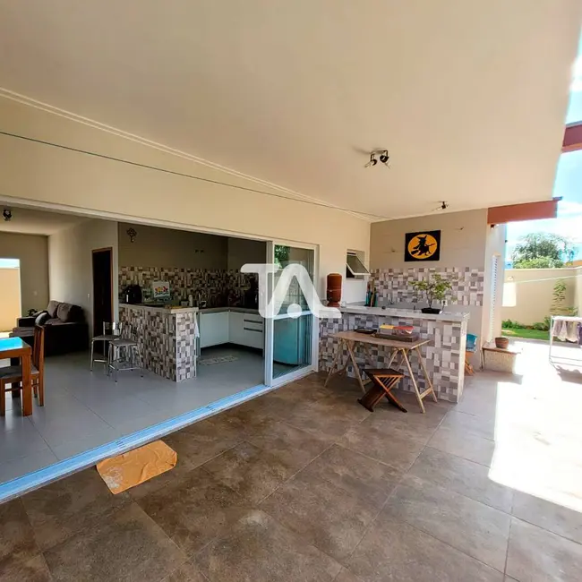 Casa de Condomínio com 3 quartos à venda, 300m2 em Vereda dos Manacás, Pindamonhangaba - SP - imagem 3 Foto 3 de Casa de Condomínio com 3 quartos à venda, 300m2 em Vereda dos Manacás, Pindamonhangaba - SP