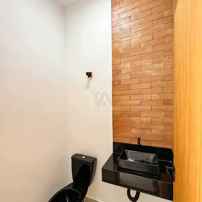 Foto 6 de Casa com 3 quartos à venda, 200m2 em Pindamonhangaba - SP