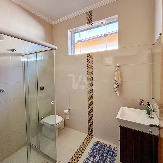 Foto 9 de Casa com 3 quartos à venda, 300m2 em Chácara da Galega, Pindamonhangaba - SP