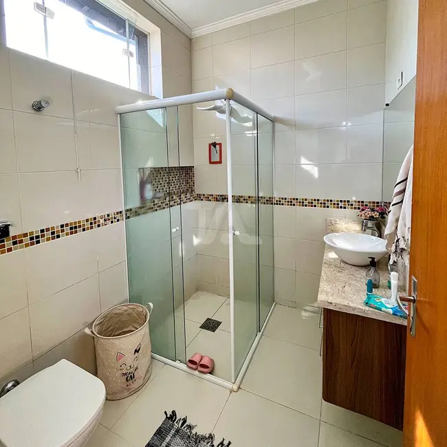 Foto 7 de Casa com 3 quartos à venda, 300m2 em Chácara da Galega, Pindamonhangaba - SP