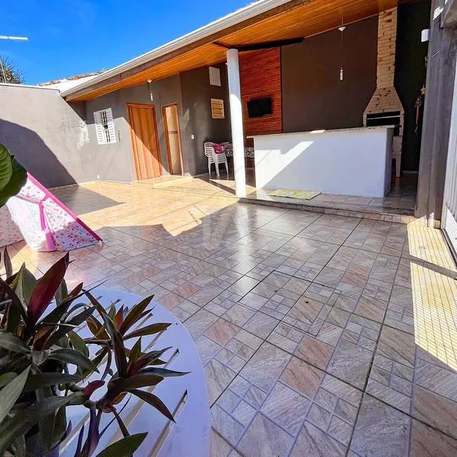 Foto 1 de Casa com 3 quartos à venda, 300m2 em Chácara da Galega, Pindamonhangaba - SP