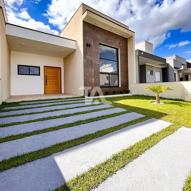 Casa de Condomínio com 3 quartos à venda, 200m2 em Parque São Domingos, Pindamonhangaba - SP - imagem 2 Foto 2 de Casa de Condomínio com 3 quartos à venda, 200m2 em Parque São Domingos, Pindamonhangaba - SP