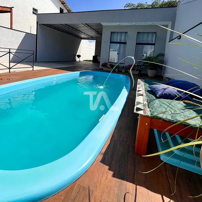 Foto 3 de Casa com 3 quartos à venda, 250m2 em Vila Suiça, Pindamonhangaba - SP