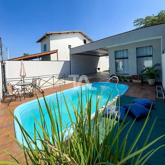 Foto 2 de Casa com 3 quartos à venda, 250m2 em Vila Suiça, Pindamonhangaba - SP