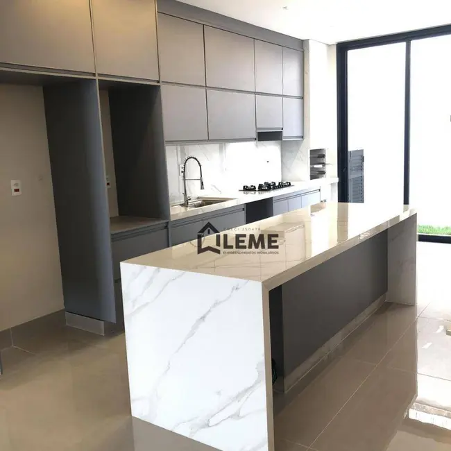 Foto 3 de Casa com 3 quartos à venda, 275m2 em Centro, Ribeirao Preto - SP