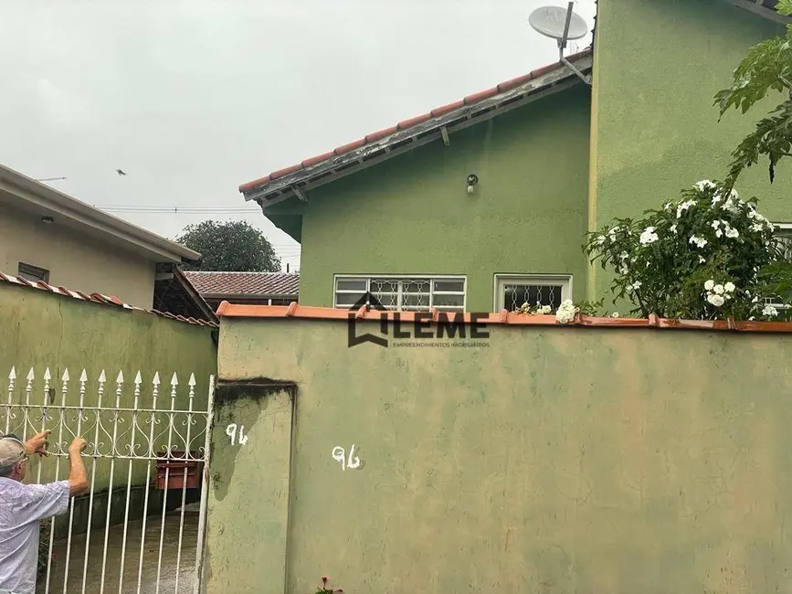Foto 2 de Casa com 3 quartos à venda, 190m2 em Vila Carvalho, Mococa - SP