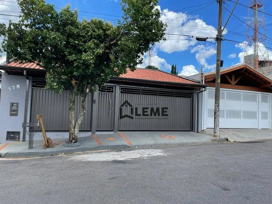 Foto 1 de Casa com 3 quartos à venda, 266m2 em Jardim Santa Maria, Mococa - SP
