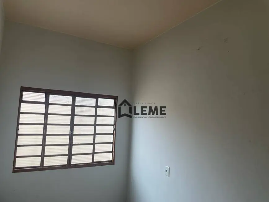 Casa com 2 quartos à venda em Vila Santa Rosa, Mococa - SP - imagem 3 Foto 3 de Casa com 2 quartos à venda em Vila Santa Rosa, Mococa - SP