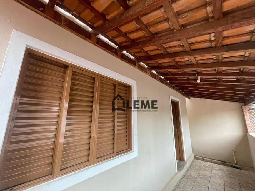Foto 1 de Casa com 2 quartos à venda em Vila Santa Rosa, Mococa - SP