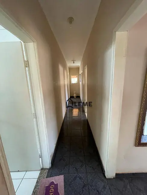 Foto 5 de Casa com 3 quartos à venda, 280m2 em Vila Santa Rosa, Mococa - SP